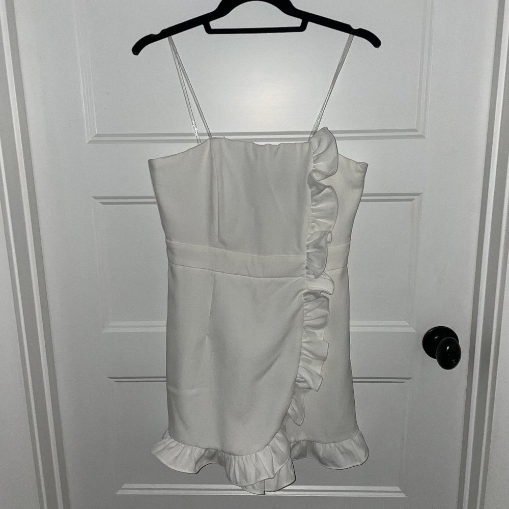 DO+BE White Strapless Romper